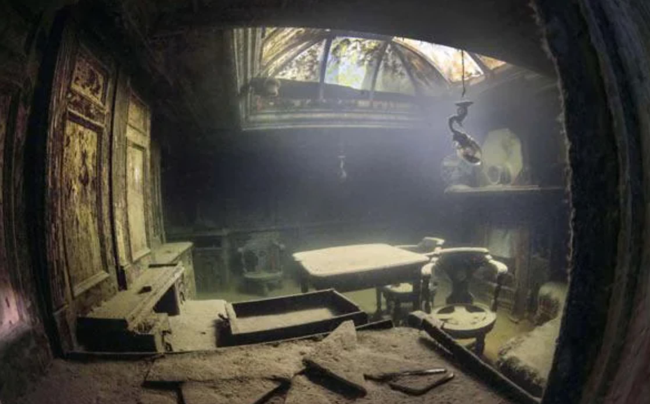 “The shockingly preserved wreck of the Gunilda. Sank in Lake Superior 1911.”